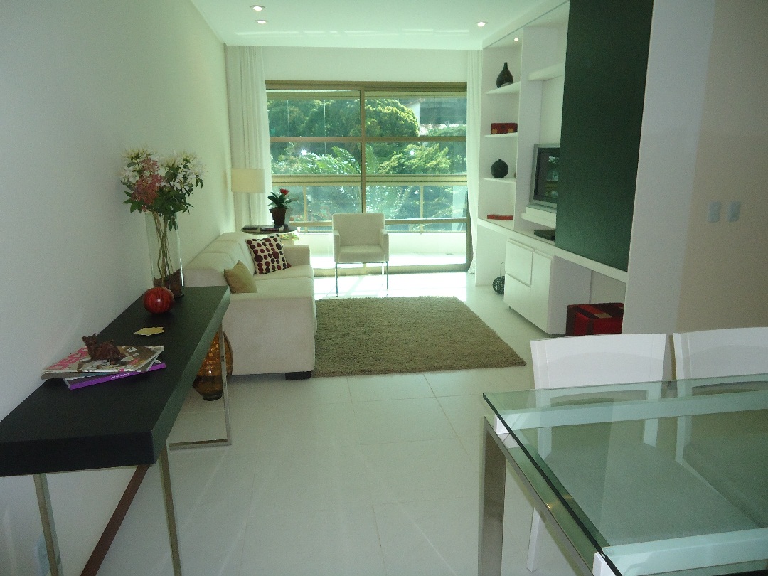 Excelente apartamento no Ed. Reserva do Moreno!